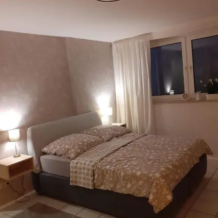 Frei 2 Apartment *