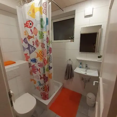 Apartment Frei 2 *